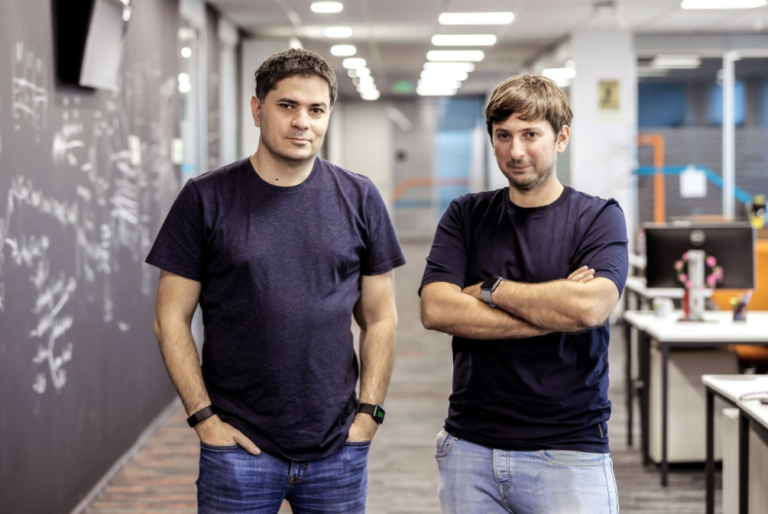 Bucharest-based FLOWX.AI raises €7.35 million to help large banks and enterprises to become unbounded from legacy tech