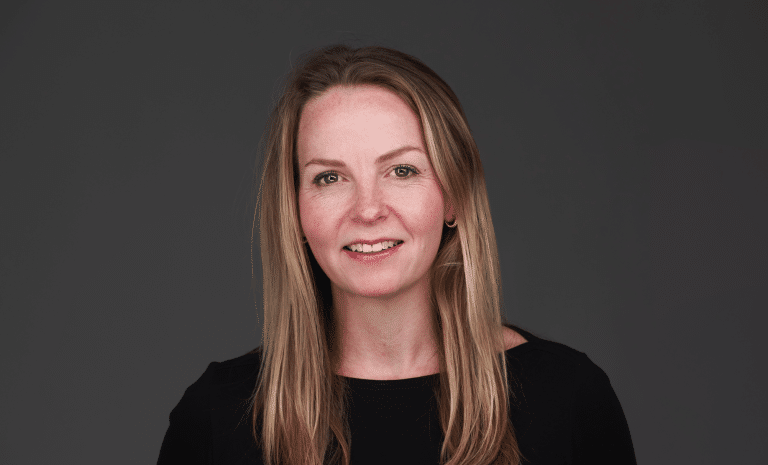 Becoming a leader in tech | Interview with Estelle Roux, co-founder and CEO of StellarUp