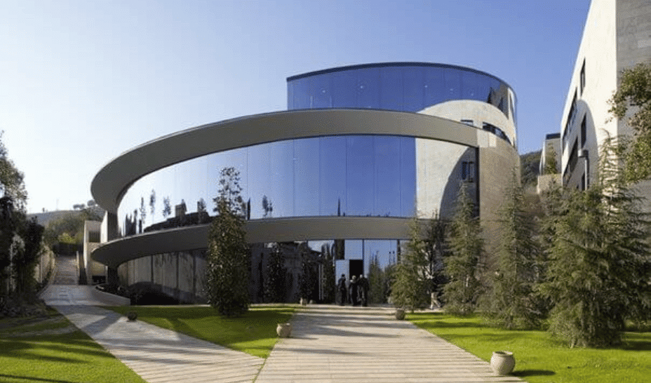 IESE